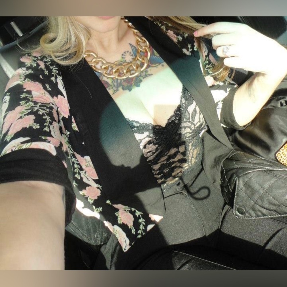 Cropped floral blazer